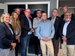På plats hos Installatörsföretagens medlem Rörmontering fanns flera partier representerade för att ta del av hur momsreglen påverkar valet av servicebil. Foto: Installatörsföretagen