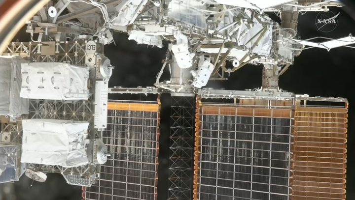 Svensk-amerikanska astronauten Jessica Meir på rymdpromenad tillsammans med kollegan Chris Williams.