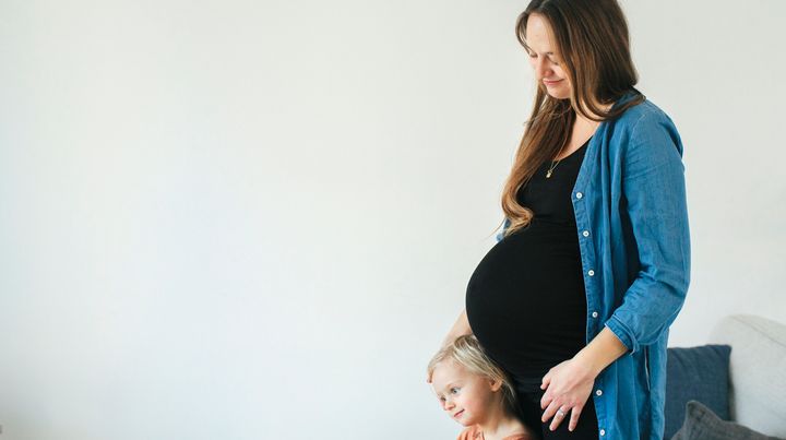 Från den 15 januari erbjuds alla gravida i Uppsala län ett tidigt ultraljud mellan graviditetsvecka 11 och 13. Syftet med ultraljudsundersökningen är att bedöma hur långt graviditeten har gått, hur många foster det finns och att tidigt kunna se allvarliga fosteravvikelser.