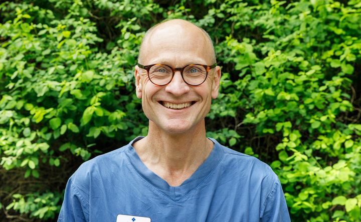 Stefan James, hjärtläkare på Akademiska sjukhuset och professor i kardiologi vid Uppsala universitet, har valts in i Kungliga Vetenskapsakademin (KVA), inom klassen för medicinska vetenskaper. Stefan James är överläkare vid hjärtkliniken, där han arbetar aktivt kliniskt och utför hjärtoperationer av kranskärl och hjärtklaffar.