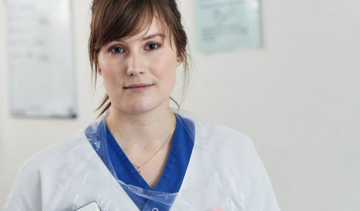 Från månadsskiftet februari/mars kan kvinnor göra sena aborter i öppenvården på Akademiska sjukhusets gynmottagning i stället för att läggas in på vårdavdelning. Förutom kortare vårdtid innebär förändringen bättre möjligheter till individuellt anpassad smärtlindring och att vårdplatser frigörs på sjukhuset.