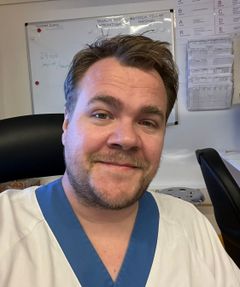 Cristoffer Eriksson, undersköterska på Akademiska sjukhuset