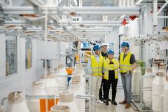 Bildkälla: Siemens AG. På Woodspin-fabriken, en gemensam satsning med den brasilianska massaproducenten Suzano, implementerar Spinnova sin teknik i industriell skala med hjälp av Siemens.