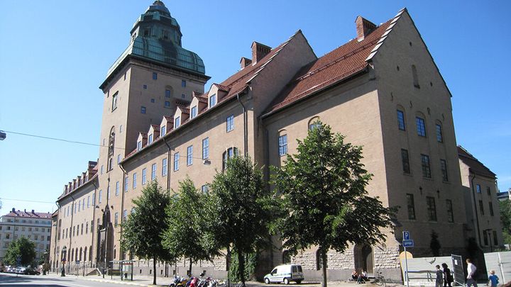 Stockholms tingsrätt där rättegången äger rum.