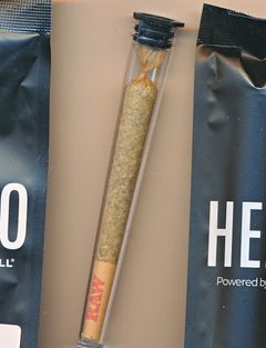 Färdiga cigaretter, så kallade jointar, som sprejats med en ny farlig Spicevariant: ADB-4en-PINACA.
