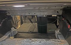 Utrymmet mellan bagage och baksäte i 29-åringens BMW som användes för att distribuera narkotika.