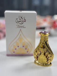 Parfym med okänt innehåll.