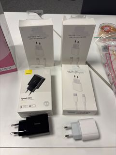 Kopierade mobilladdare som riskerar att börja brinna är något som ständigt återfinns bland de stoppade produkterna.