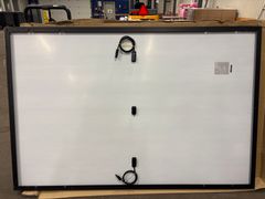 Varje solpanel hade ett mellanrum som kunde fyllas med narkotika.