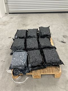 De 18 cannabispaketen som fanns i bord 2.