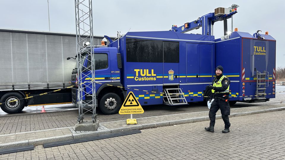 En av Tullverkets mobila skannrar som kan röntga en lastbil eller container på ett par minuter. Nästa år levereras fem nya mobila skannrar som ska placeras ut i landet. Foto: Tullverket