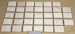 33 paket med sammanlagt 16,4 kilo heroin värt runt 16 miljoner kronor i missbrukarledet.