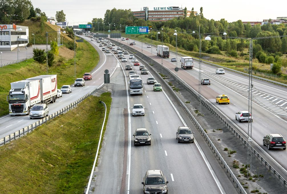 Undersökning: Stor majoritet av svenskarna är bilberoende