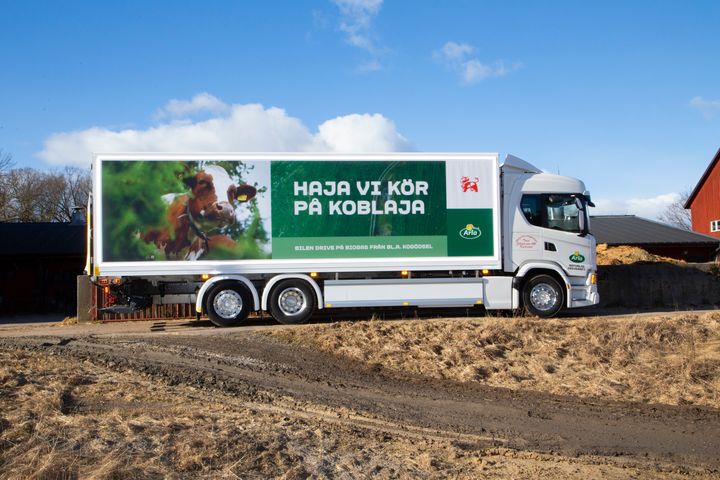 Biogas är en viktig kugge i Arlas transportstrategi, både för att minska klimatutsläppen och för att stärka beredskapen i svenskt lantbruk. Foto: Arla