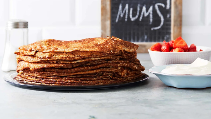 När det kommer till husmanskost är pannkaka ohotad som svenskarnas favorit. Foto: Arla.se.