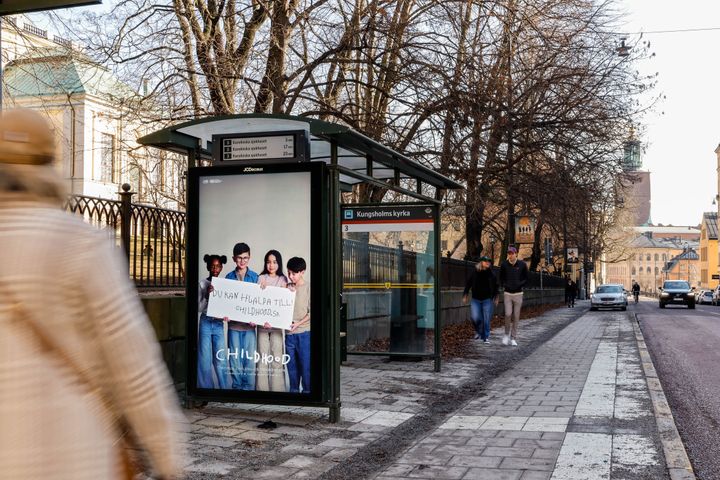 Childhood och JCDecaux går samman för att lyfta samtalet om sexuella övergrepp mot barn under hela 2026.