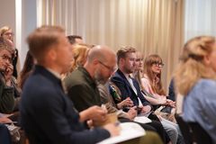 Rapportlansering: "Det är coolt med tekniken, men man märker att människorna som styr inte hinner med"