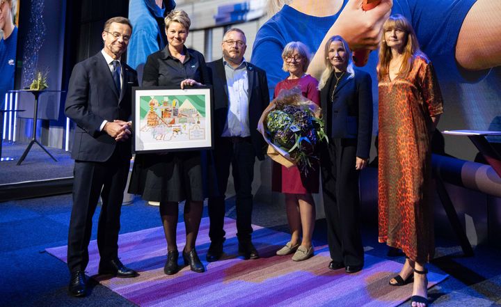 Xylem Water Solutions mottog Industrins jämställdhets ur statsminister Ulf Kristerssons hand, på Industridagen 2024. Foto: Oskar Simonsson