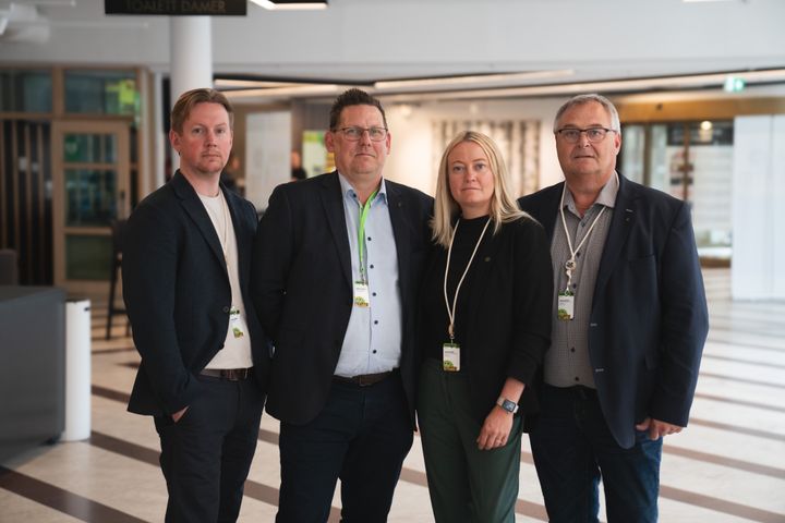 GS-fackets nya verkställande utskott. Från vänster: Jonathan Lundberg (2:e vice) Magnus Lindberg (1:e vice) Madelene Engman (ordförande), Jörgen Johansson (3:e vice).