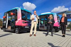 Tomas Svensson, generaldirektör VTI, Anna Wallroth, chef infrastruktur Linköpings kommun, och Marie Skagerström, affärschef Transdev Östergötland.