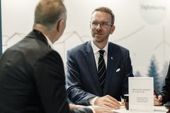 Infrastruktur- och bostadsminister Andreas Carlson.