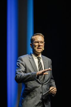 Infrastruktur- och bostadsminister Andreas Carlson.