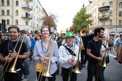 Orkester i demonstrationen