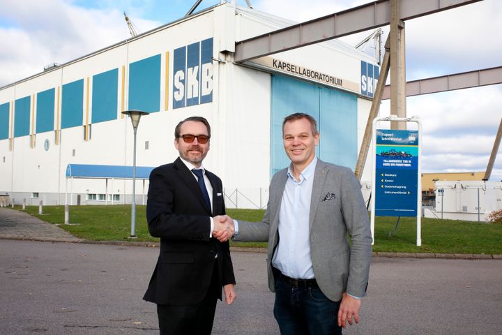 SKB:s vd Stefan Engdahl och  Andreas Erlandsson, kommunstyrelsens ordförande i Oskarshamns kommun.