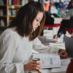 Fler blev lärare med högre bidrag och mindre lån