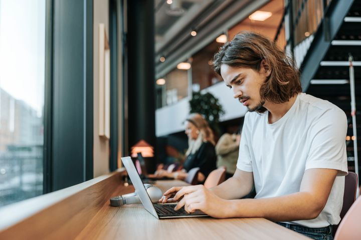 Den genomsnittliga studieskulden bland de som ska börja betala tillbaka på sitt studielån har ökat under flera år.