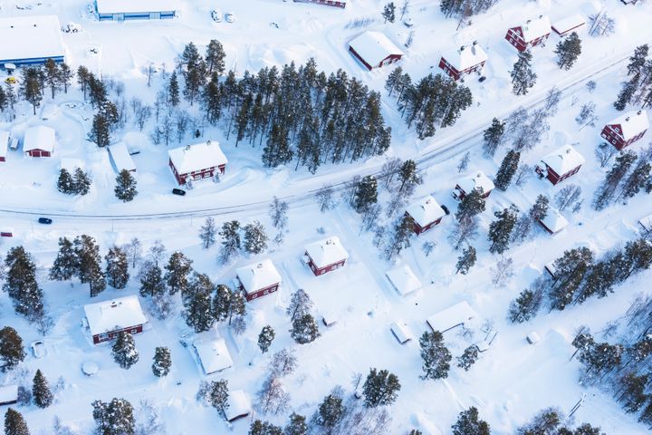 Givet SBAB:s prognos för styrräntan kan den rörliga bolåneräntan, mätt som snittränta på hela bolånemarknaden, vara nere på 3,1 procent nästa månad för att bottna på knappt 3 procent lagom till sommaren.