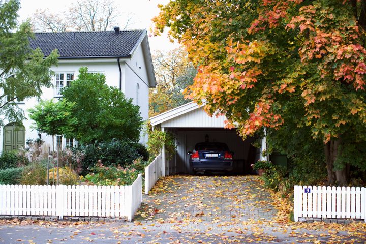 Var fjärde hushåll sparade förra månaden 2 000-5 000 kronor medan 1 av 10 inte sparade någonting alls, enligt SBAB:s undersökning Spartempen.