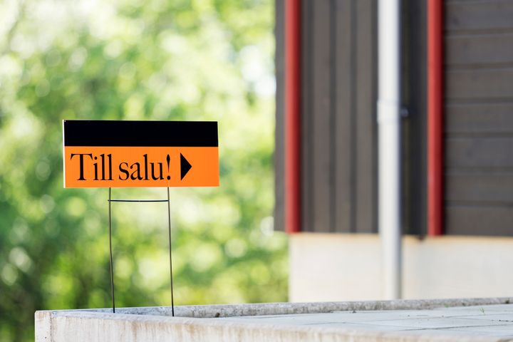 Tre skäl till mäklarnas ökade optimism är att bostadsmarknaden brukar vakna till liv under våren, att konjunkturuppgången nu verkar vara på G och att aktiviteten i Stockholms och Göteborgs innerstadsområden är tillbaka på normala nivåer vilket inger hopp om spridningseffekter.