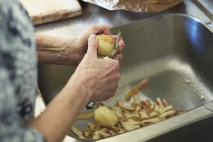Pensionärernas råd till unga: Börja pensionsspara tidigt, skaffa jobb som erbjuder tjänstepension och jobba heltid i så stor utsträckning som möjligt.