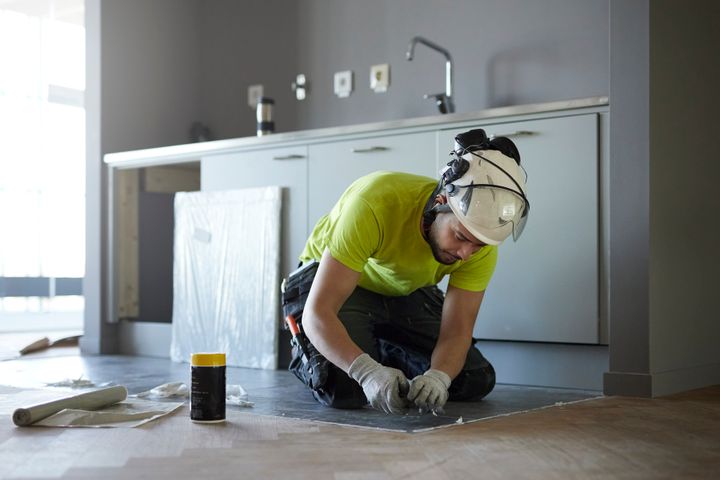 Konjunkturen, ränteläget och produktionskostnaderna i förhållande till priserna på andrahandsmarknaden avgör efterfrågan på nya bostäder.