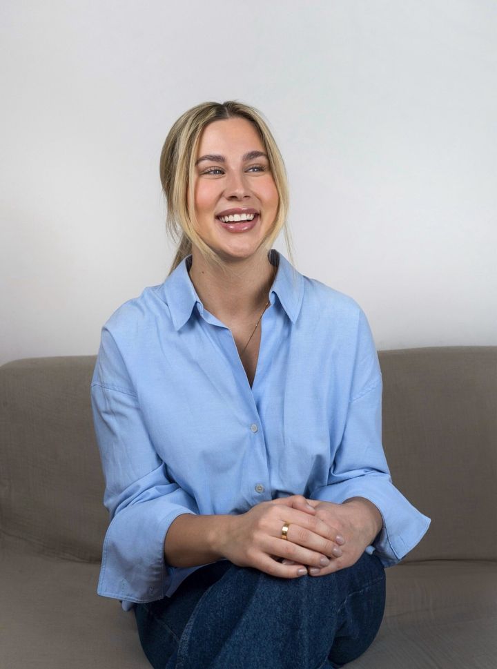 "Jag ville visa förändringar som faktiskt känns enkla och görbara, och blev själv förvånad över hur mycket jag sparade bara genom att tänka till lite i vardagen. Jag hoppas att fler kreatörer inspireras att göra samma sak" säger Frida Jernspets, kreatör i No Spend Challenge.