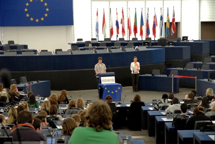 Elever axlar rollen som Europaparlamentariker