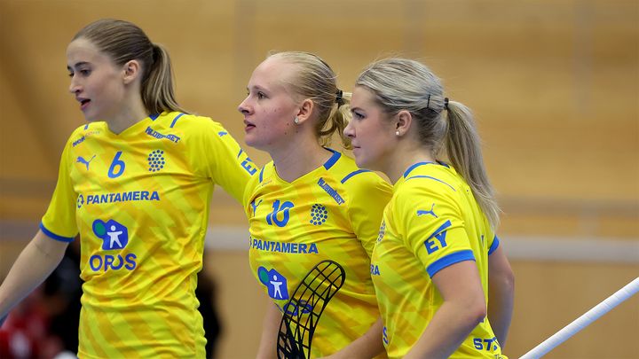 Klara Loneberg, Cajsa Elm, Nellie Öhgren i Sveriges landslagsdressen.
