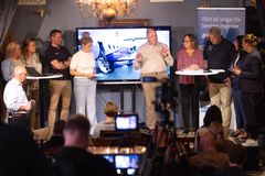 Lars-Olof Björkqvist förbundsdirektör, Svensk Luftambulans, Malin Sjölander (M) styrelseledamot, Svenskt Ambulansflyg regionråd, Region Kalmar län, Anna-Lena Danielsson (S) ordförande direktionen, Svensk Luftambulans regionråd, Region Västerbotten, Johan Thunberg med. rådgivare, MD PhD, Svenskt Ambulansflyg, Ulrika Sundquist företräder NSPL, regiondirektör, Region Norrbotten, Göran Karlström MLA, beredskapsöverläkare, Region Värmland ledamot Intensivvårdsregistret, Helén Pettersson (S) riksdagsledamot, ledamot i Försvarsutskottet och MSB insynsråd, Ola Strangeways AM, Accountable Manager, ansvarig flygverksamhet, Svenskt Ambulansflyg, Taha Alexandersson beredskapschef, Socialstyrelsen, Anna Alm Andersson förbundsdirektör, Svenskt Ambulansflyg.