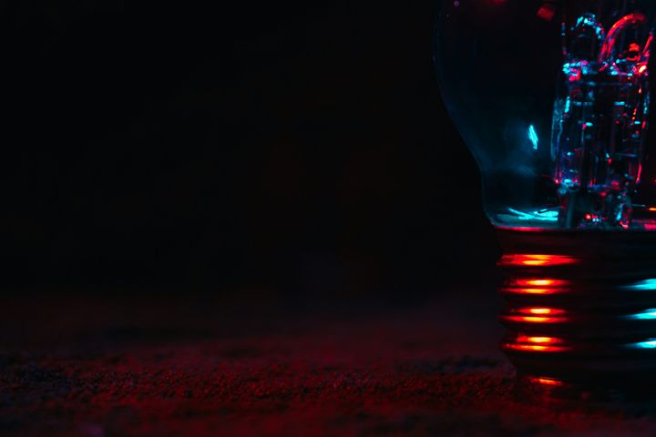 Välkommen till ett seminarium där IVA presenterar årets FoU-barometer där forsknings- och utvecklingschefer besvarar hur de ser på investeringsklimatet, och diskuterar hur Sverige kan stärka sin position som kunskapsnation.