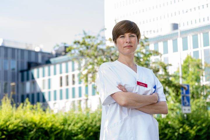 "Vill regionerna minska beroendet av inhyrd personal och förbättra kompetensförsörjningen måste de förbättra arbetsvillkoren", säger Sofia Rydgren Stale, ordförande i Läkarförbundet