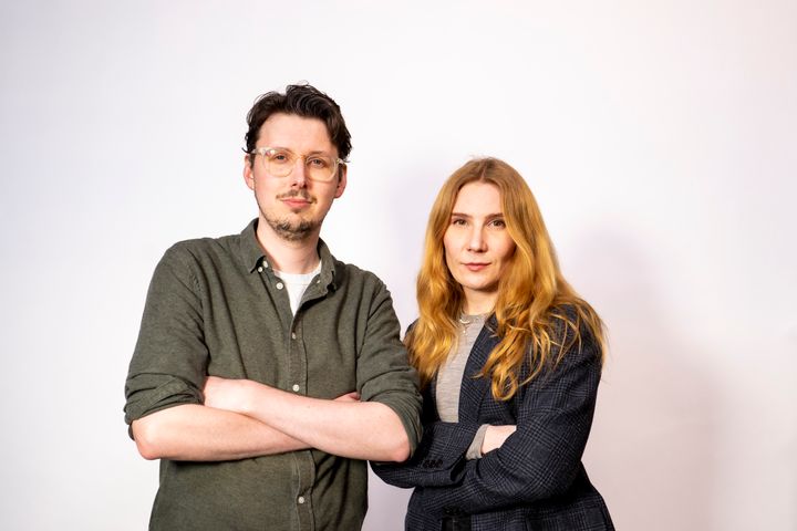 Viktor Ahldén och Alexandra Sannemalm leder Bonnier News nya podd Krimstad.