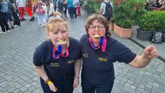 Rebecca Gustavsson och Ulrica Persson vinner guld i dubbel i damernas andradivision.