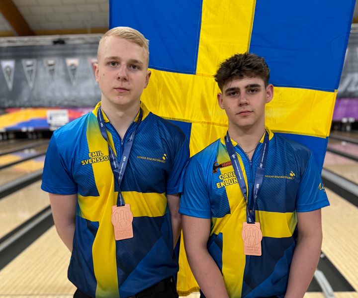 Emil Svensson och Carl Eklund tar brons i dubbel i junior-EM.
