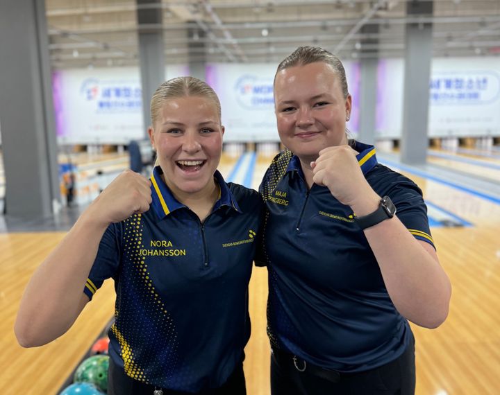 Nora Johansson och Maja Engberg är klara för dubbelfinal i U21-VM efter en stark vändning i semifinalen mot Singapore.