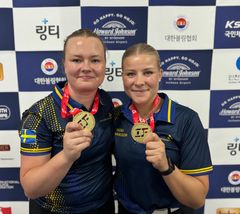 Maja Engberg och Nora Johansson vinner guld i dubbel i U21-VM.