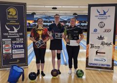 Sandra Lundgren, BK Högland, vann igår barometerfinalen i Swedish Youth Tour. I finalen besegrade hon Anelia Andersson, BK Cahoot. Saga Johansson, BS Hässle, kom på tredje plats.