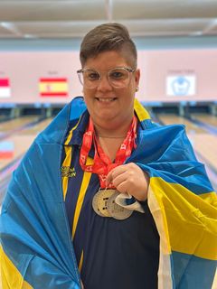 Sabina Nilsson tar ett guld och två silver i para-VM.