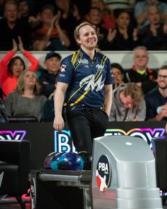 Rasmus Edvall står för en otrolig bragd och vinner sin första PBA-titel.