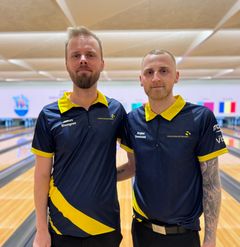 James Blomgren och Jesper Svensson utses båda till årets bowlare 2025 på herrsidan.